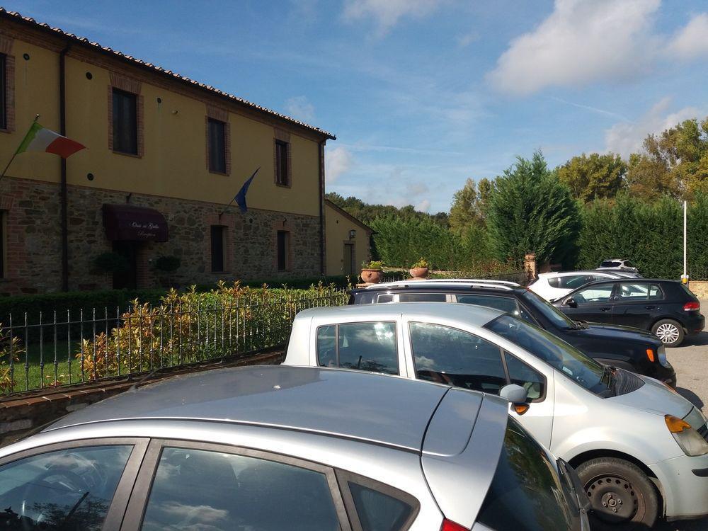 Oasi Del Grillo Aparthotel Кастелнуово Берарденга Екстериор снимка
