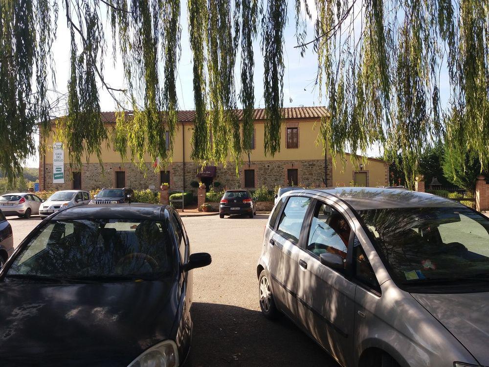Oasi Del Grillo Aparthotel Кастелнуово Берарденга Екстериор снимка