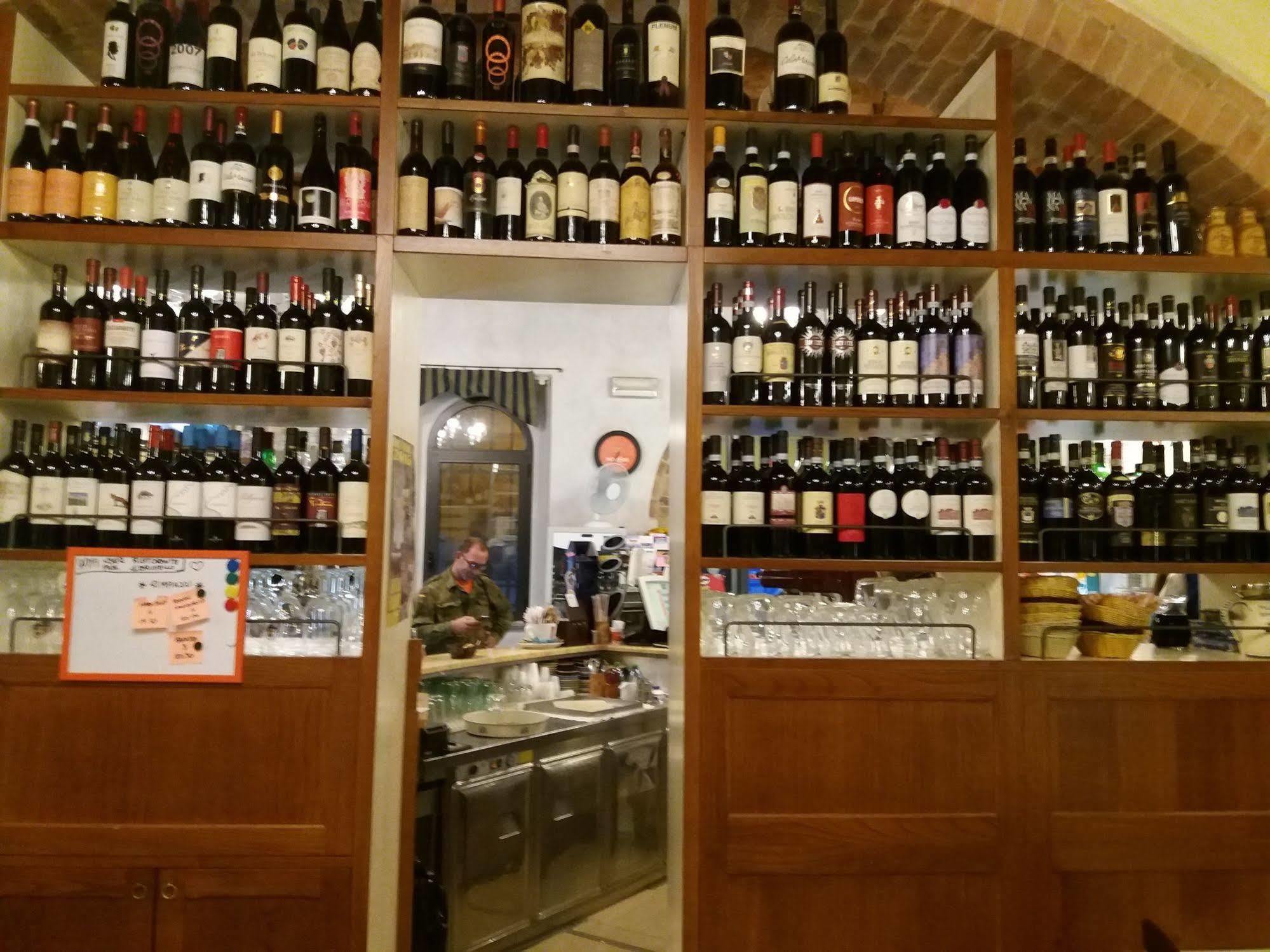 Oasi Del Grillo Aparthotel Кастелнуово Берарденга Екстериор снимка